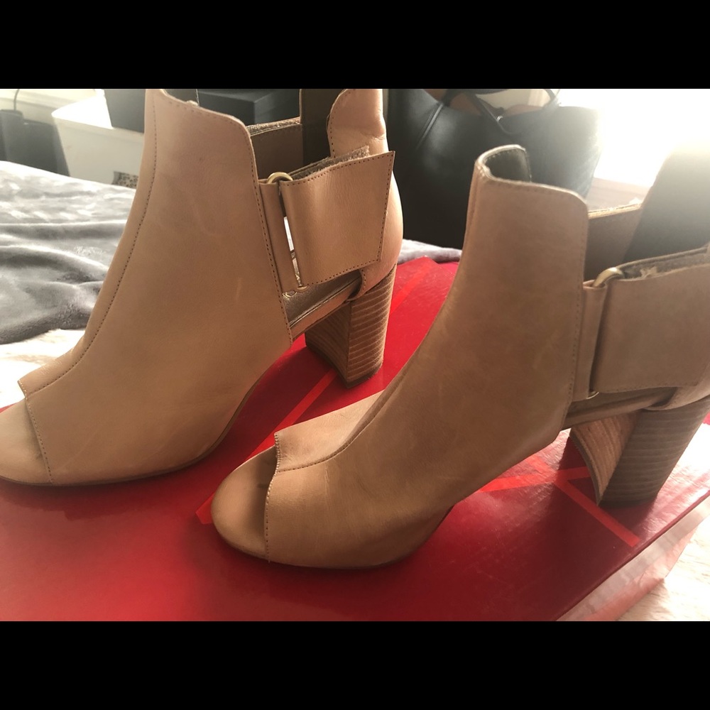 Aerosoles open toe shoe